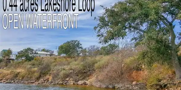 911 Lakeshore Loop