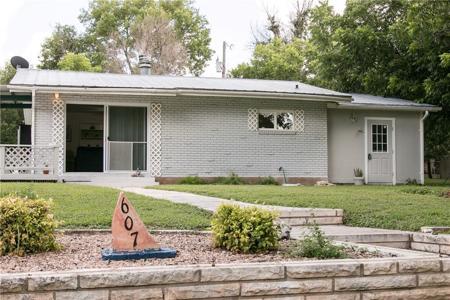 607 Clen Oak PKWY