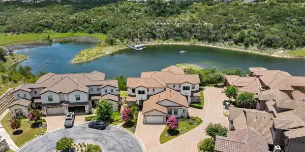 300 Marina View CT