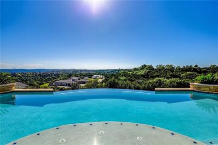 1536 University Club DR