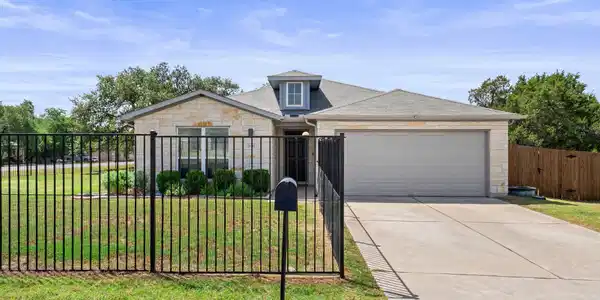 21411 Santa Carlo Ave