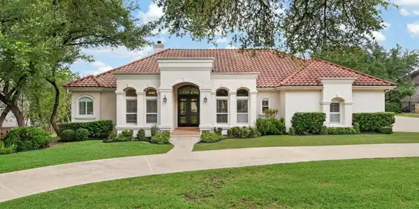 4208 Lakeway BLVD