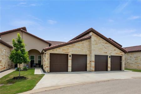 2601 N Quinlan Park RD
