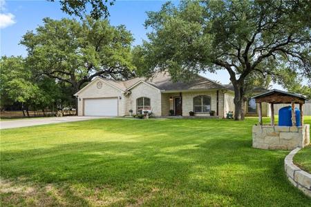 207 Pecan DR