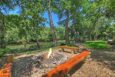 2779 Edgegrove