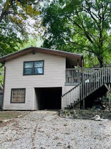 2905 Edgewater DR
