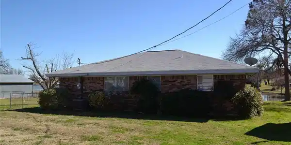 105 Mesquite ST