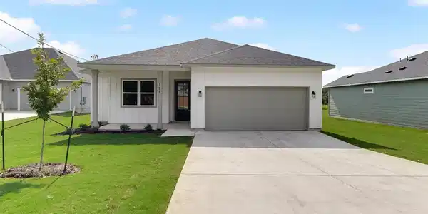 1255 Pecan Valley DR