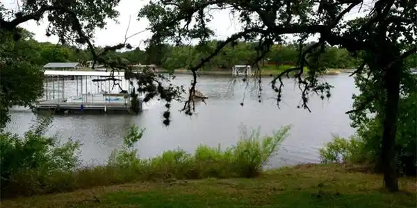 5 Lake Dr