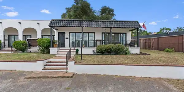 411 Seawind