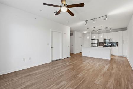1900 Barton Springs RD