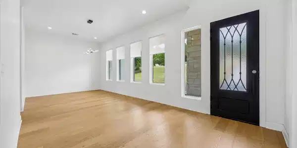 Image 4 Image 4