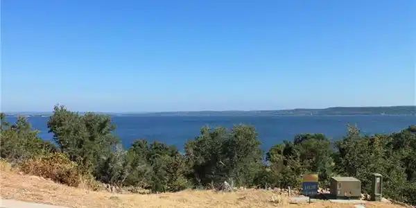 20 Peninsula DR