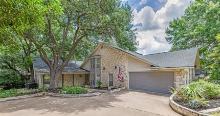 5731 Sam Houston CIR