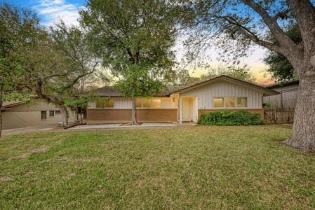 2500 Spring Creek DR