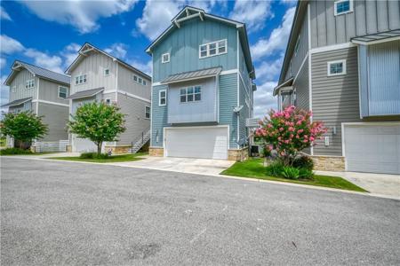 404 Island CIR