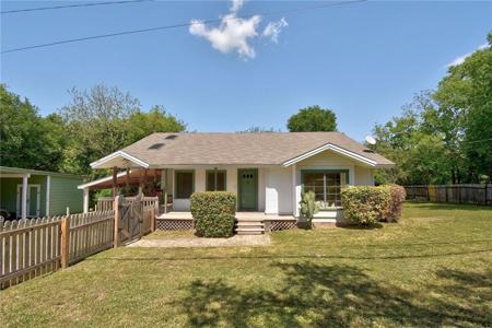 2502 De Soto DR