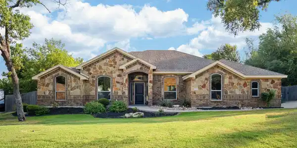 1010 Ridgeoak DR