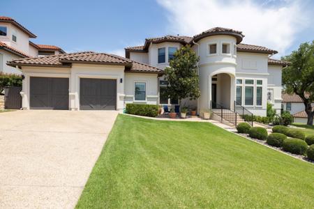 1501 University Club DR