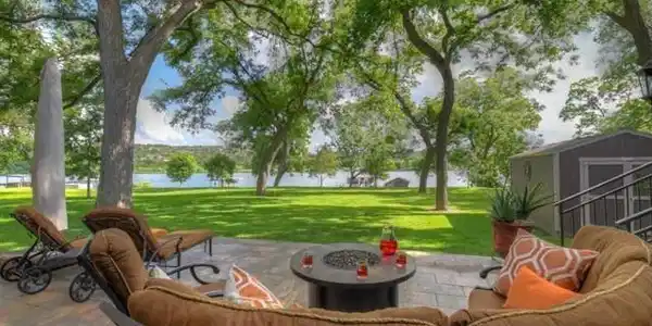 1122 Pecan DR