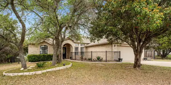 4906 Thunderbird DR