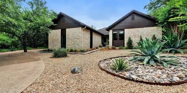 405 Rolling Green DR
