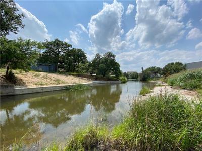 n/a Shorewood Downs DR