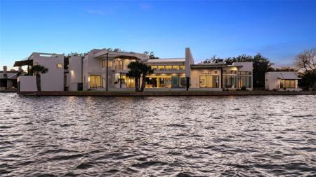 115 Estate DR