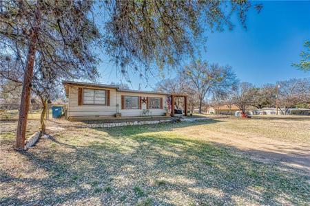 1902 Belaire DR