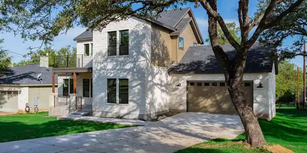 132 Bedford DR