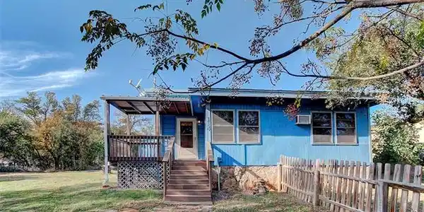 114 Lakewood DR