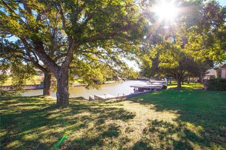 4 Bridgepoint DR