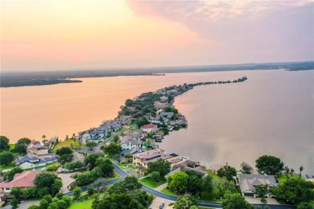 213 Lighthouse DR