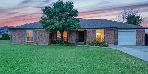 136 Preston TRL
