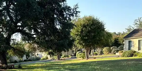 2402 Founders CIR