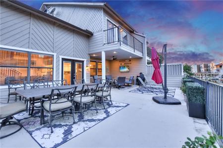 413 Lucy LN