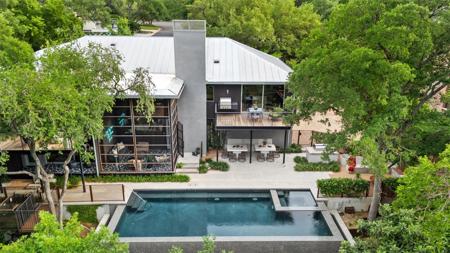 2908 Scenic DR