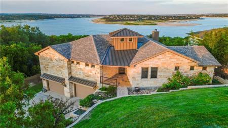 1911 Highlands DR