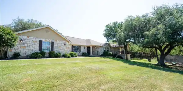 100 Gateway PKWY