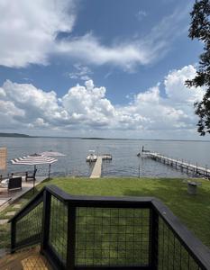 611 Lakeshore LOOP