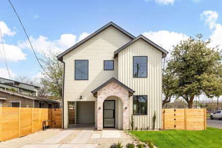 2910 E 4th