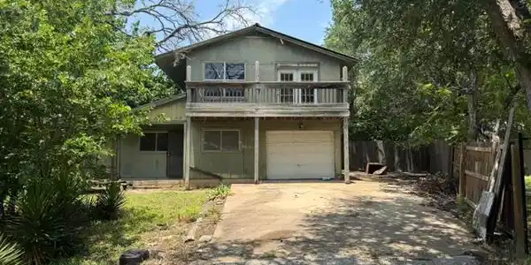18210 Lura LN