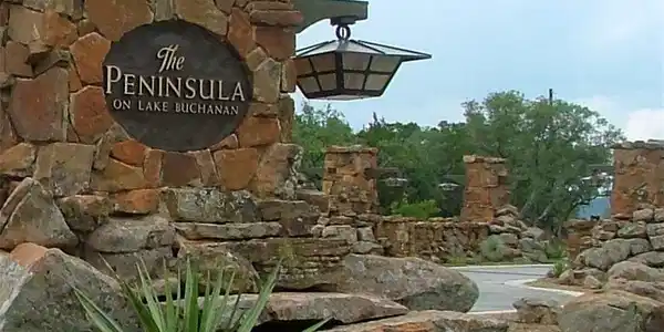 8 Peninsula Dr