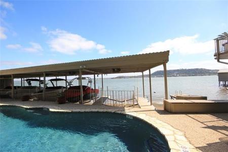 403 Island DR