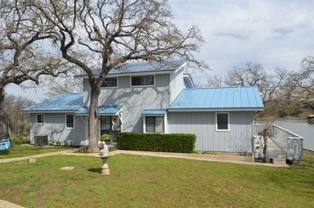 701 Lakeshore (CR 142)