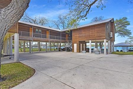 130 Isle Of View DR