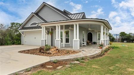 416 E Zipp RD