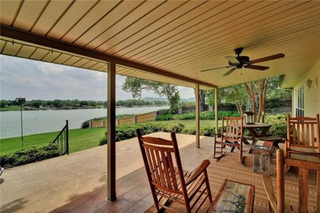 2632 River Oaks DR