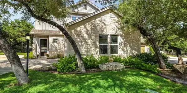 207 Fairlake CIR