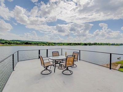 1114 Pecan DR
